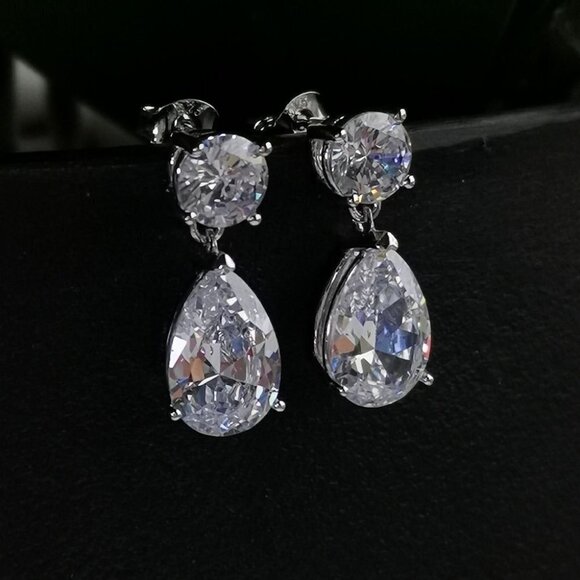 Exceptional Sterling Silver CZ dangle drop earrings - Picture 5 of 8